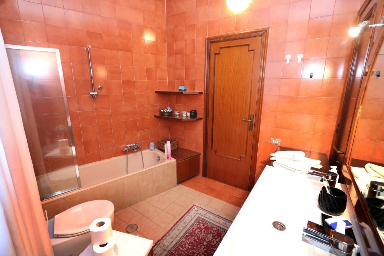 Bari Suite Apartment Barone 12 Free Parking ภายนอก รูปภาพ